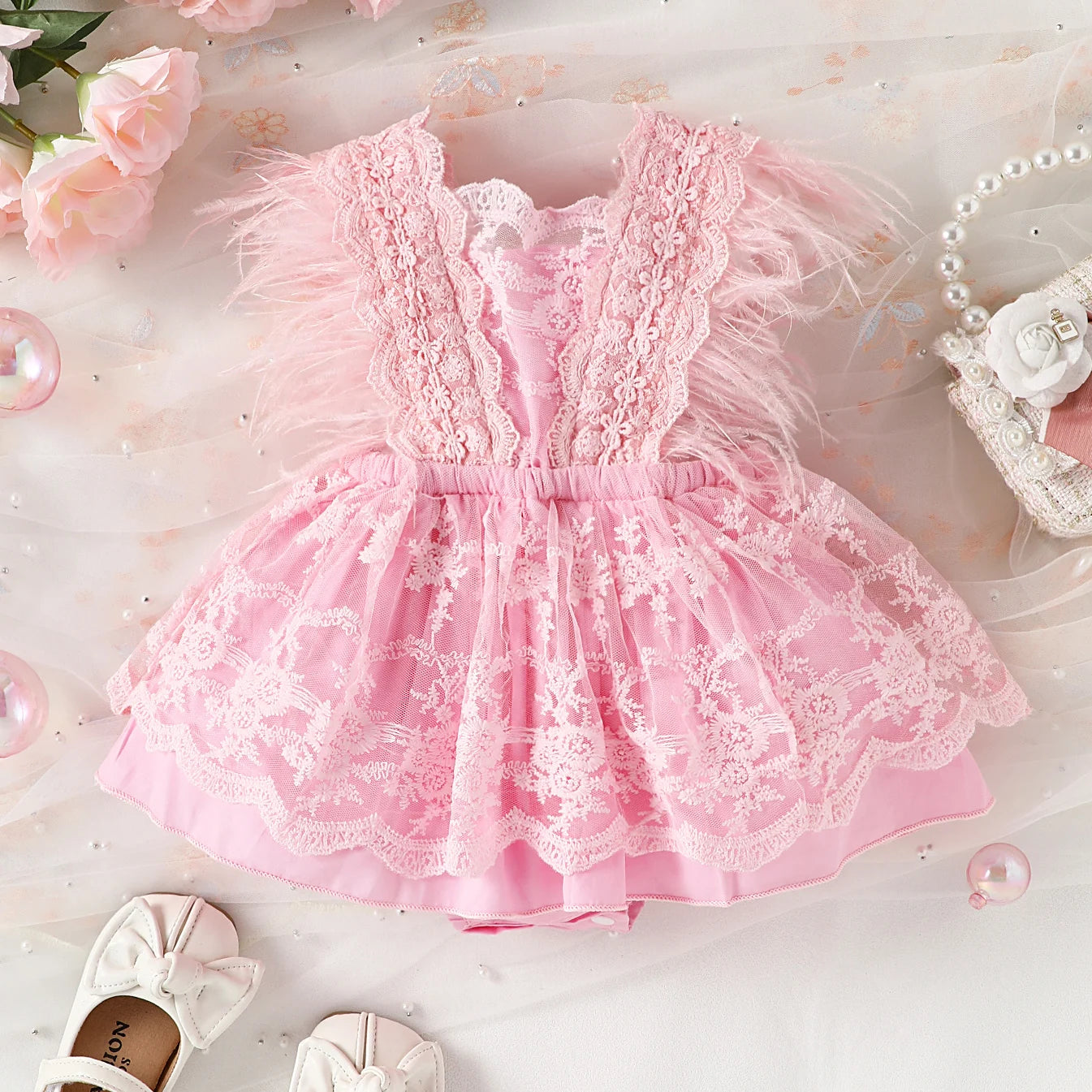 Perfect lace toddler outfit for summer holidays.