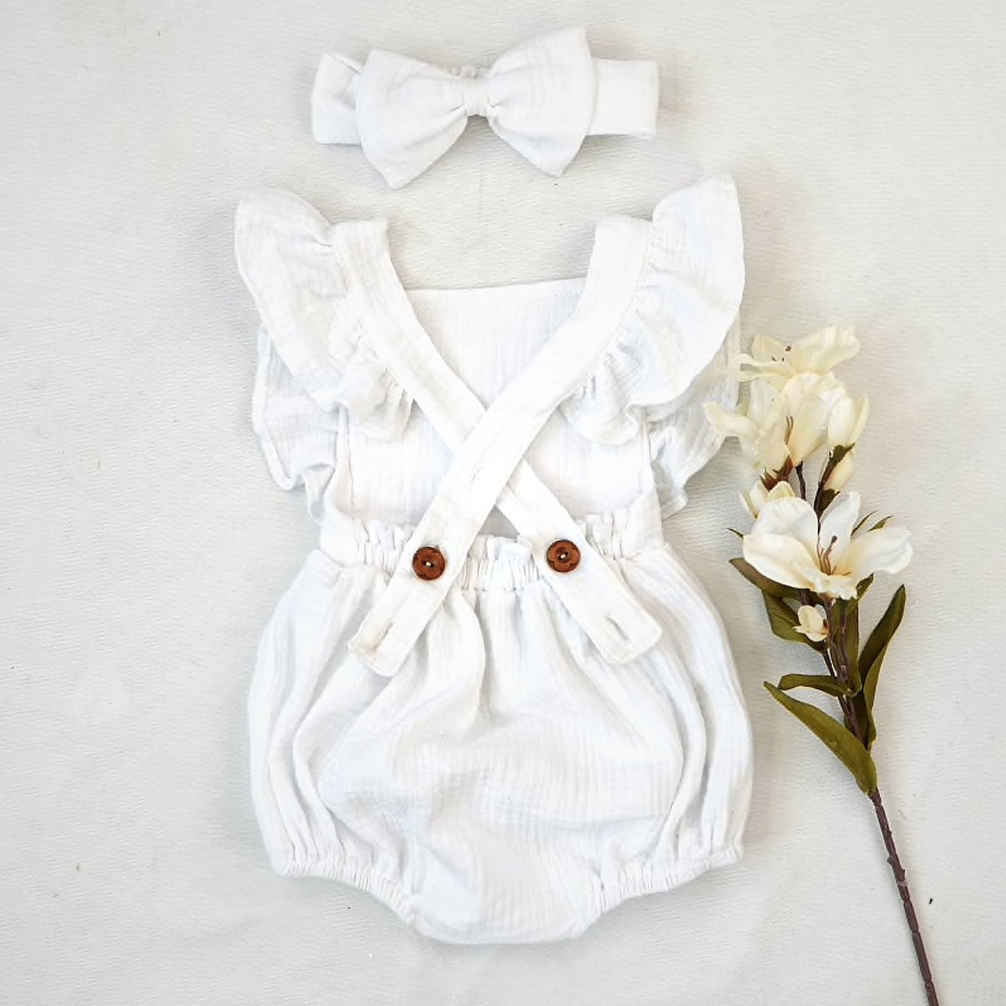 White Baby Girl Bubble Romper with Headband for 1st Birthday Outfit Girl, One Year Old Girl Smash Cake Photo